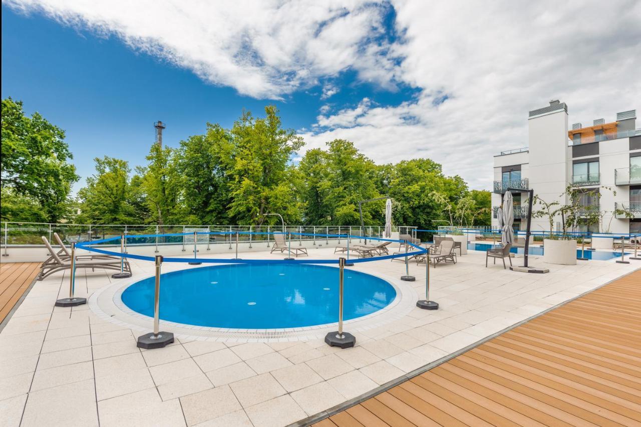 Apartamenty Sun & Snow Nadmorskie Tarasy Z Basenem Kolobrzeg Dış mekan fotoğraf